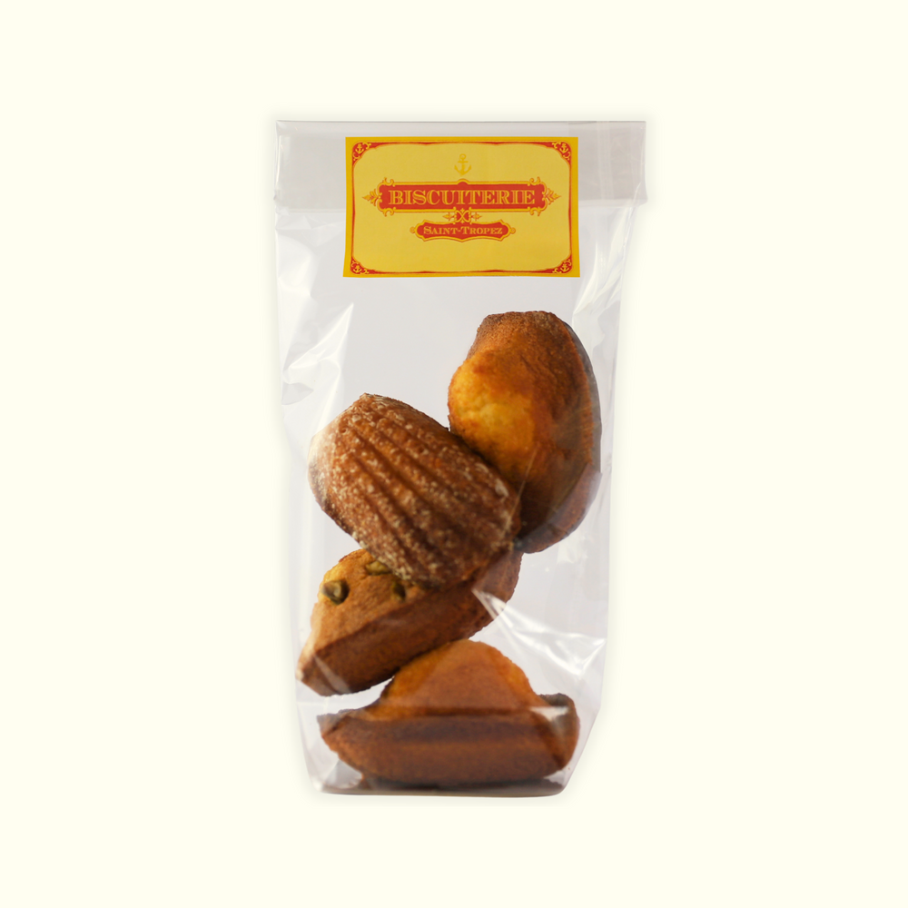 Assortiment de madeleines artisanales Saint-Tropez faites main, petits gâteaux traditionnels de Provence
