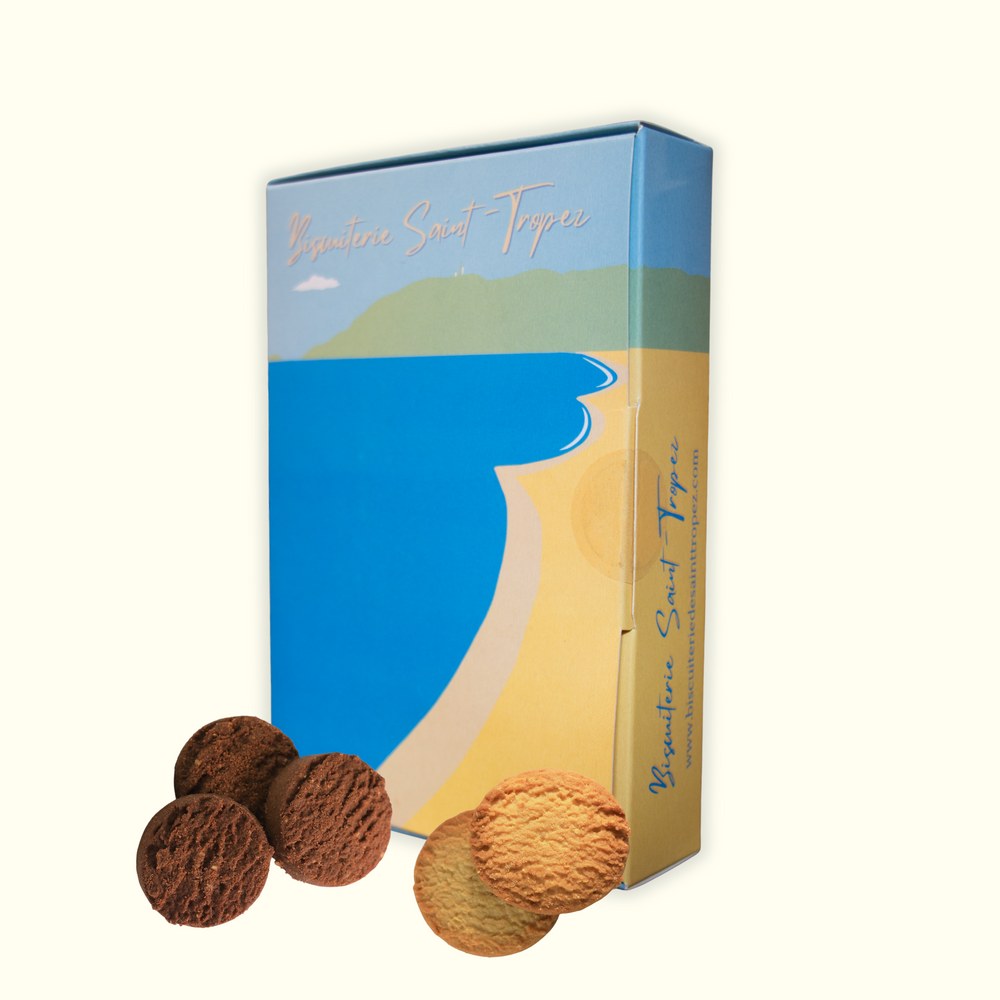 Boîte Sablés de Pampelonne Saint-Tropez avec carte postale, biscuits artisanaux inspirés de la mythique plage