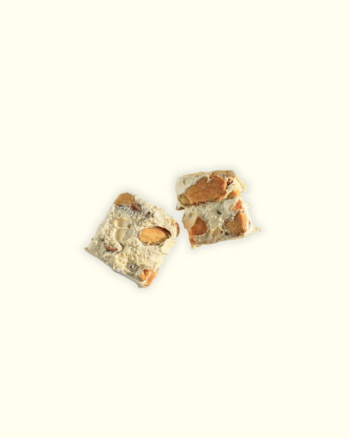 Nougat traditionnel Saint-Tropez emballé cadeau, douceur provençale aux amandes