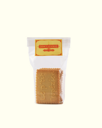 Biscuits à la vanille faits main selon a tradition française, spécialité biscuiterie Saint-Tropez